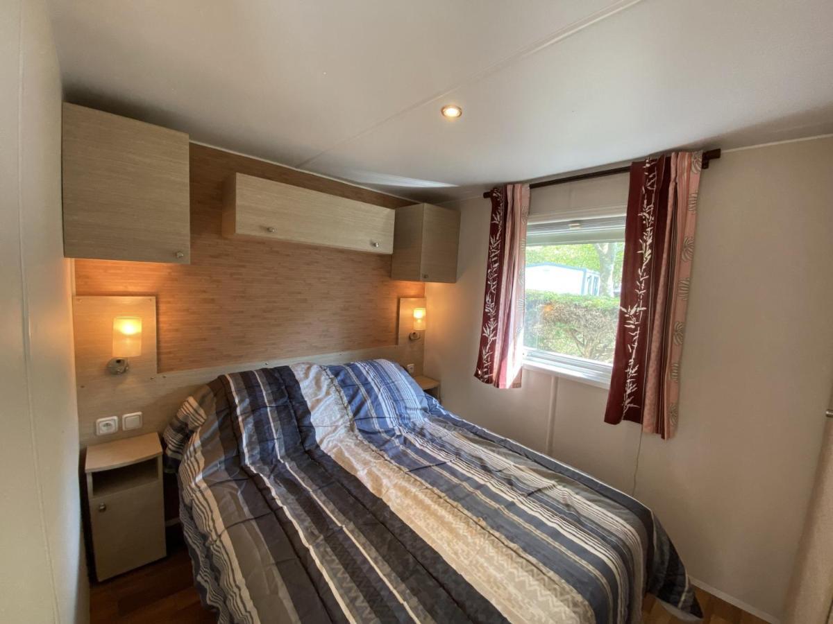 Mobil-Home A Fouras : Proche Plage, 2 Chambres, Tv, Plancha, Parking, Ideal Famille - Fr-1-709-58 Exterior foto