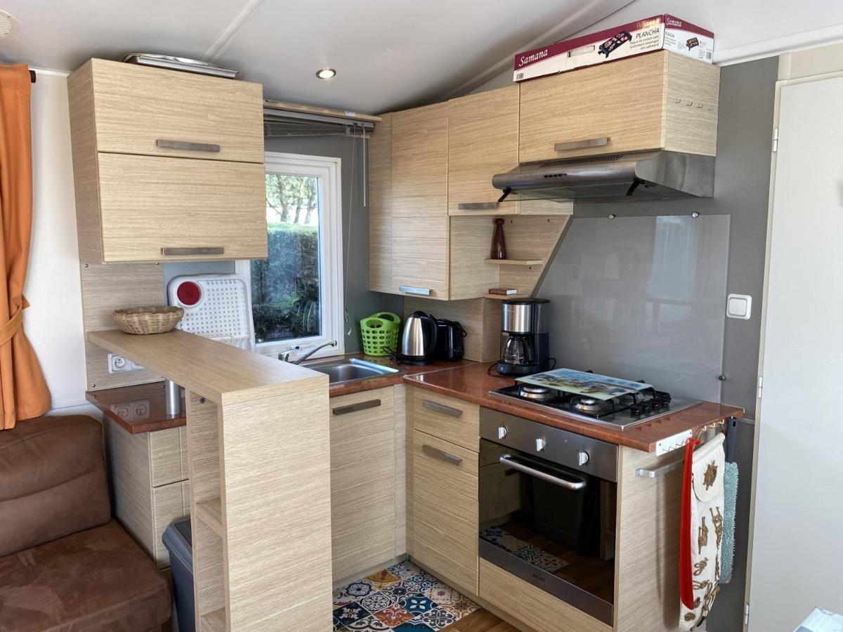 Mobil-Home A Fouras : Proche Plage, 2 Chambres, Tv, Plancha, Parking, Ideal Famille - Fr-1-709-58 Exterior foto